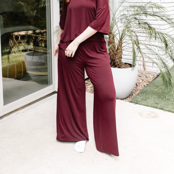 Women's Wide Leg Pant in Burgundy