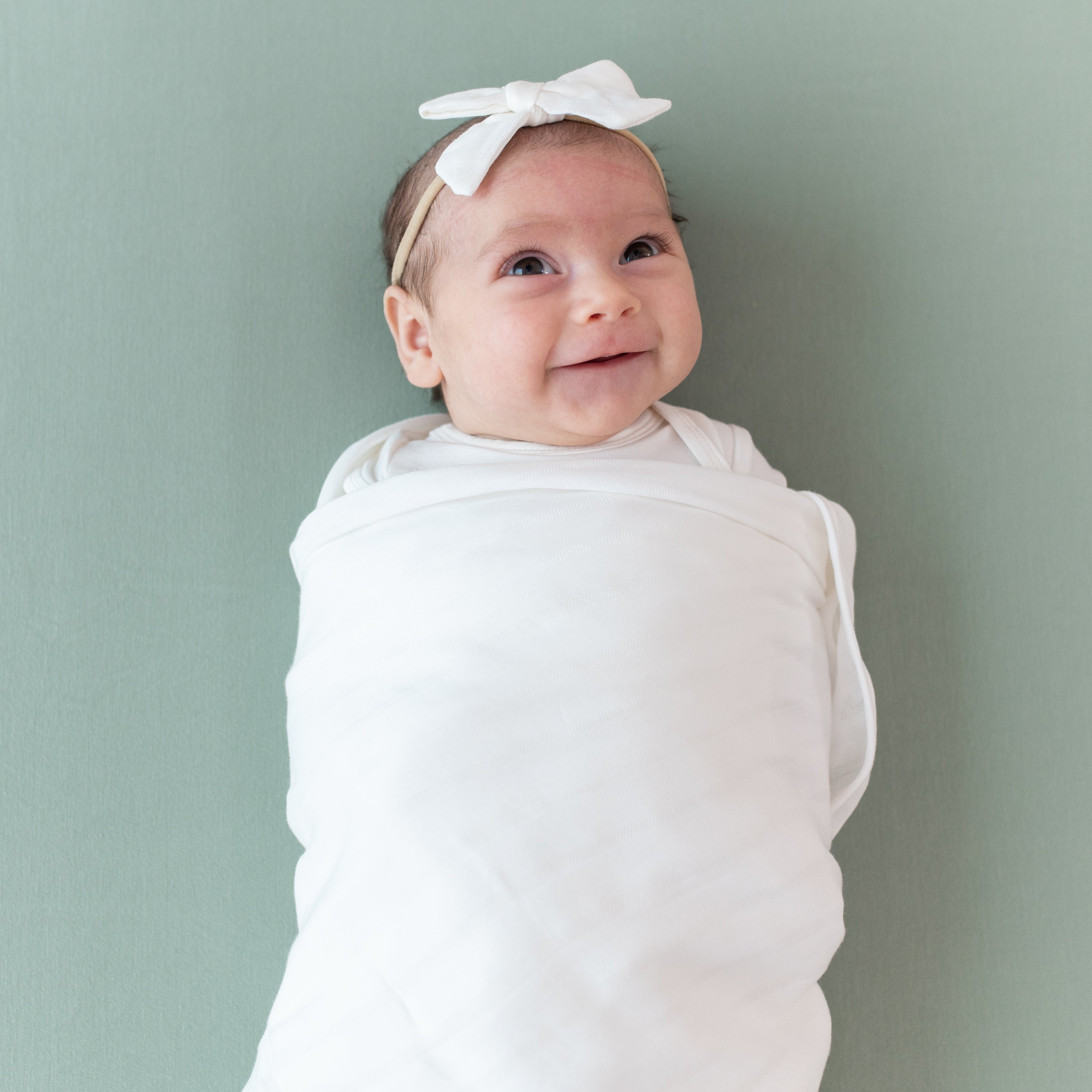 Bamboo Muslin Swaddle Blanket in Cloud - Image 4