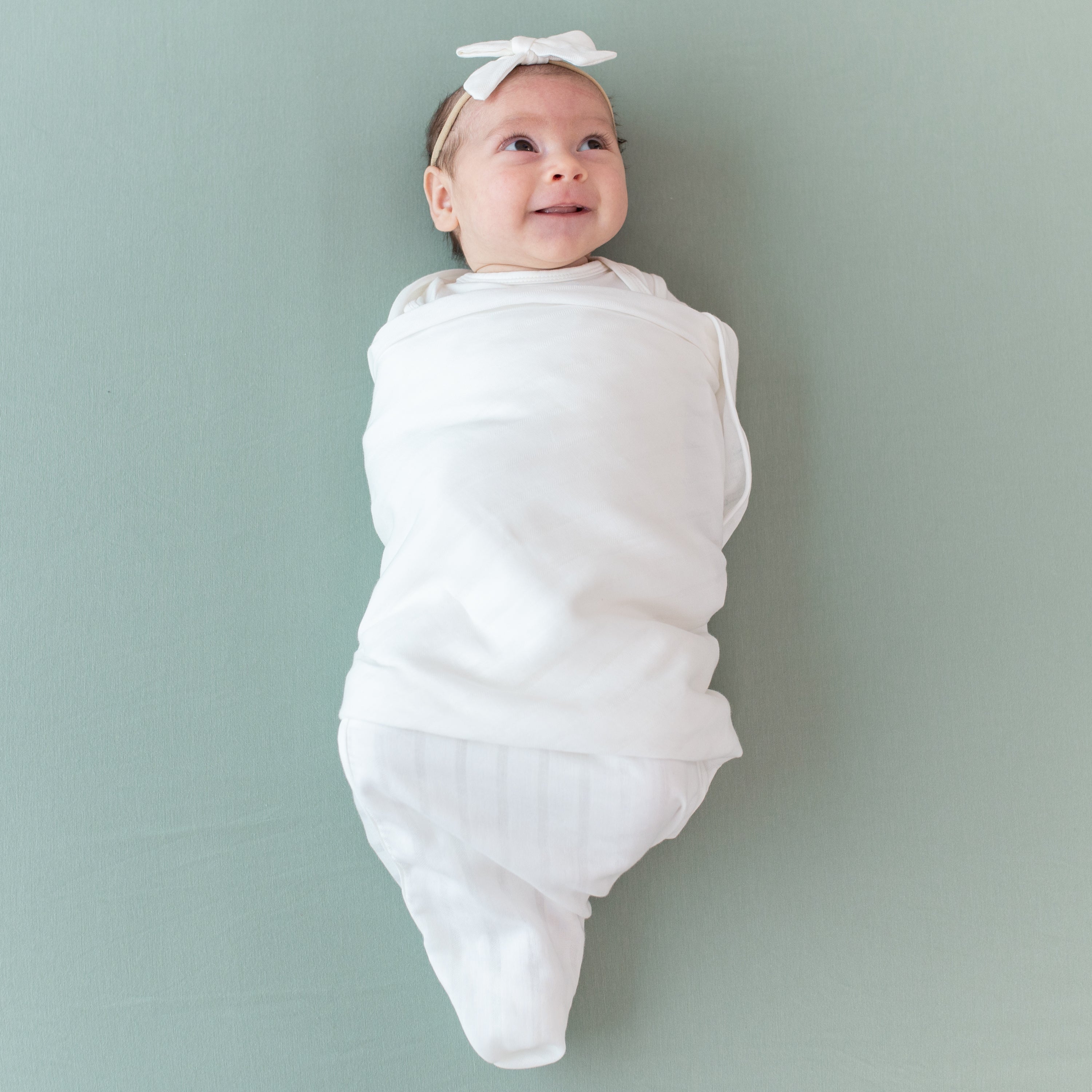Bamboo Muslin Swaddle Blanket in Cloud - Image 2