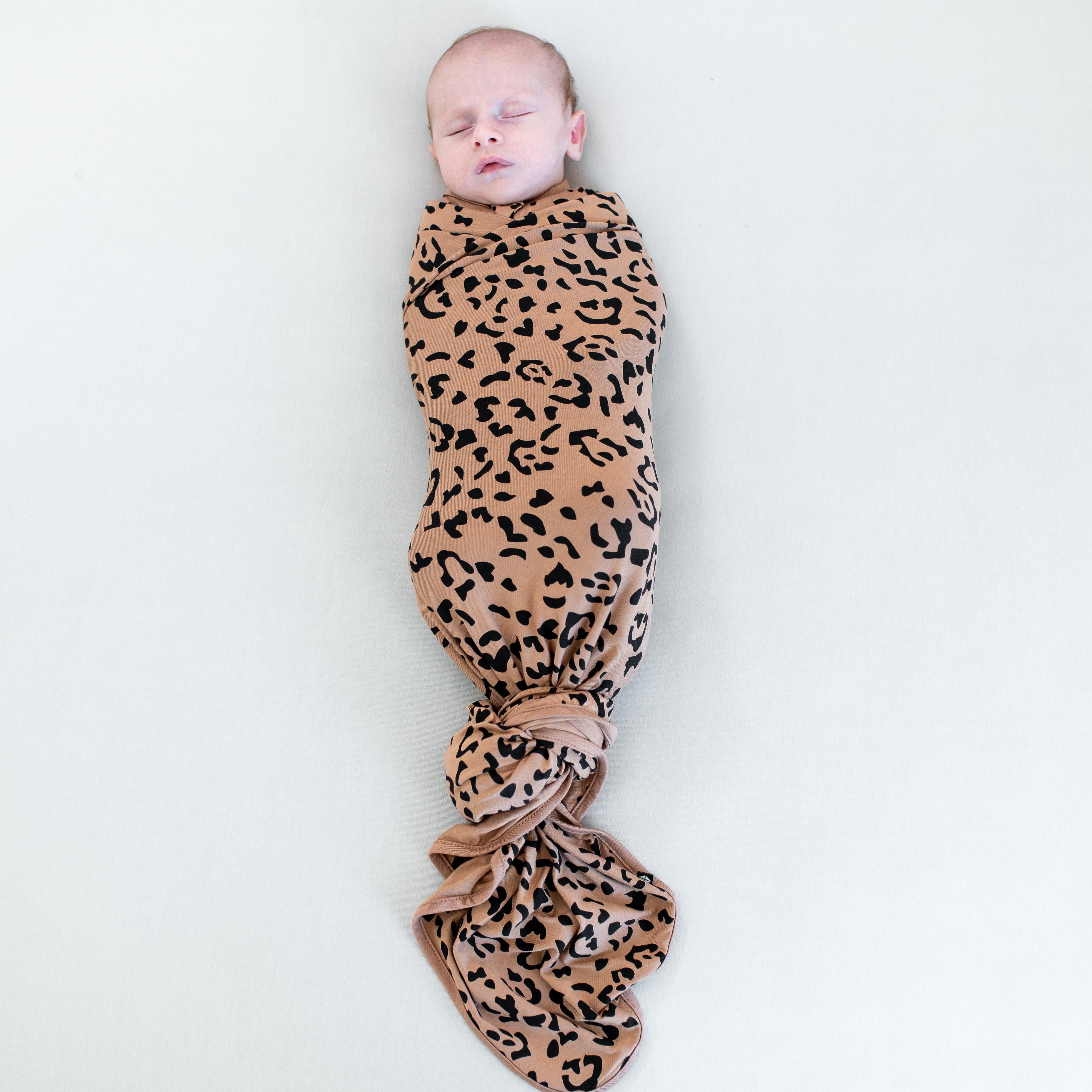 Swaddle Blanket in Latte Leopard