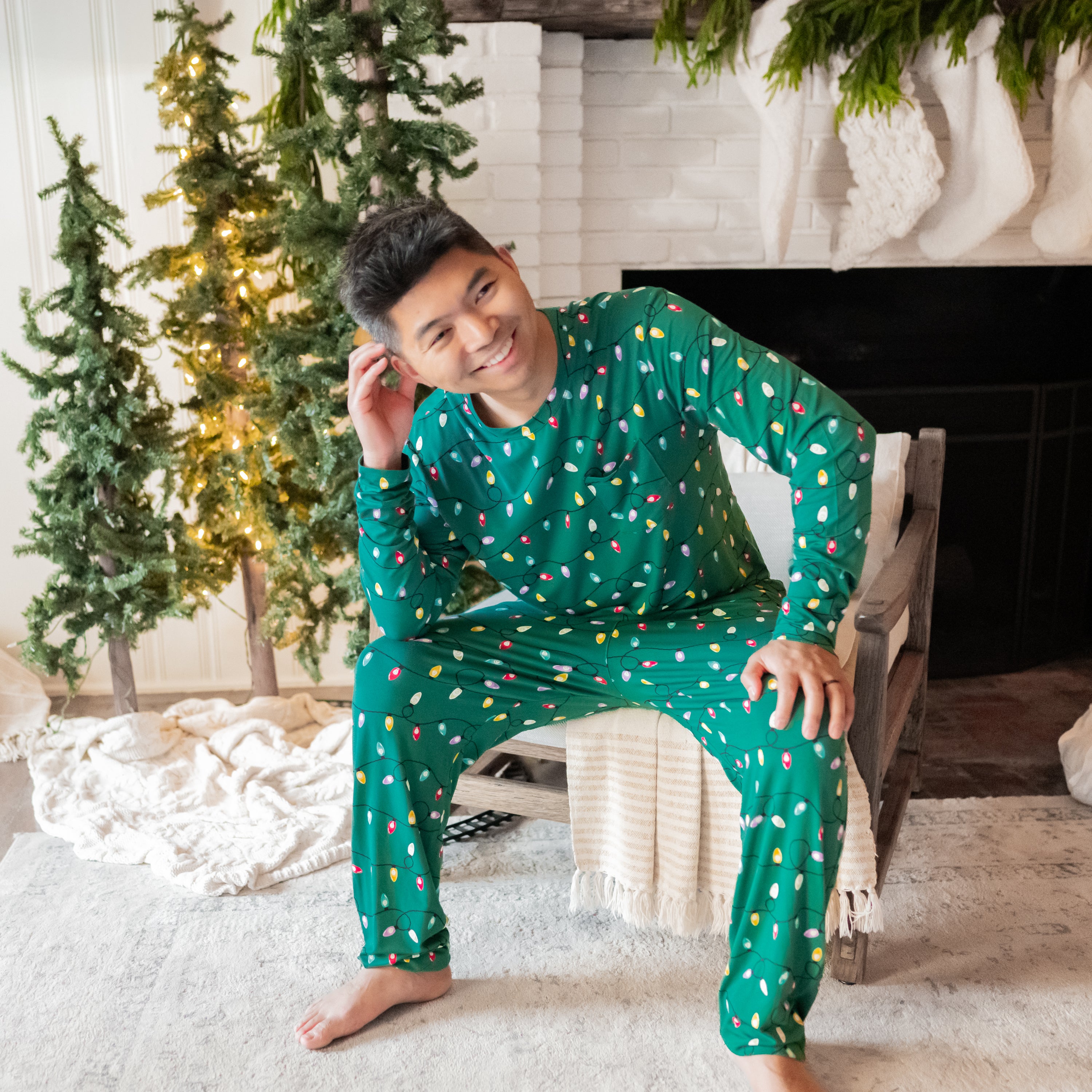 Men's Jogger Set in Merry and Bright - Image 5