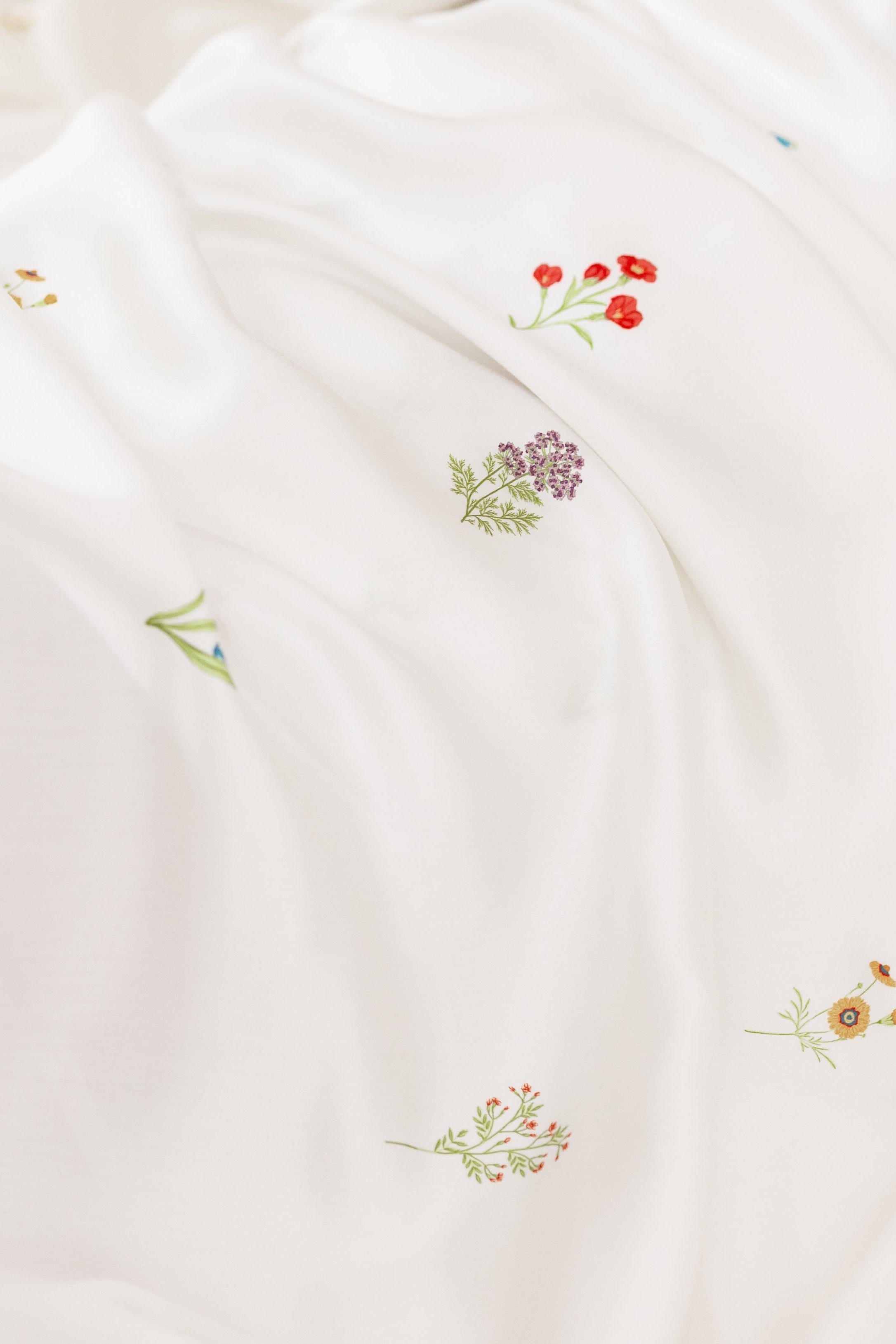 Bamboo Sateen Sheet Set in Wildflower - Image 4